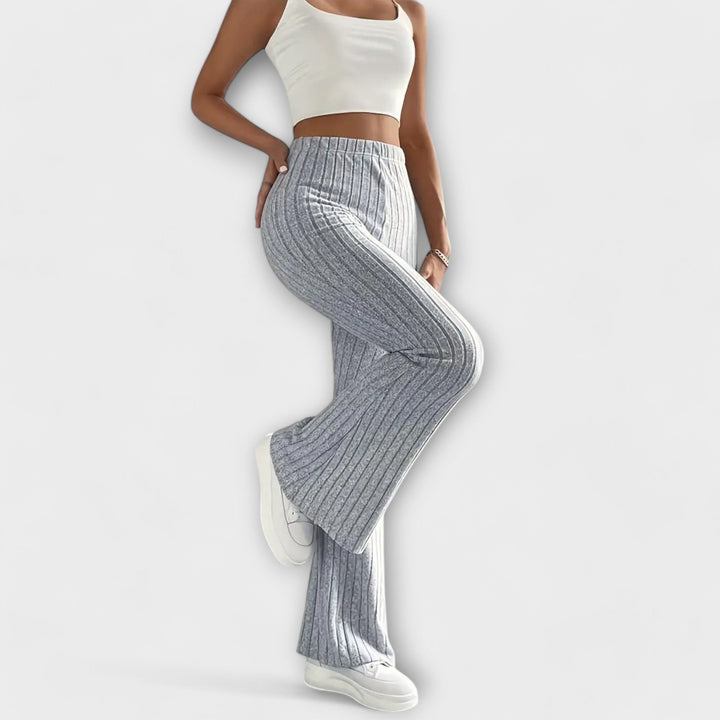 Тонка - Широки панталони със стил