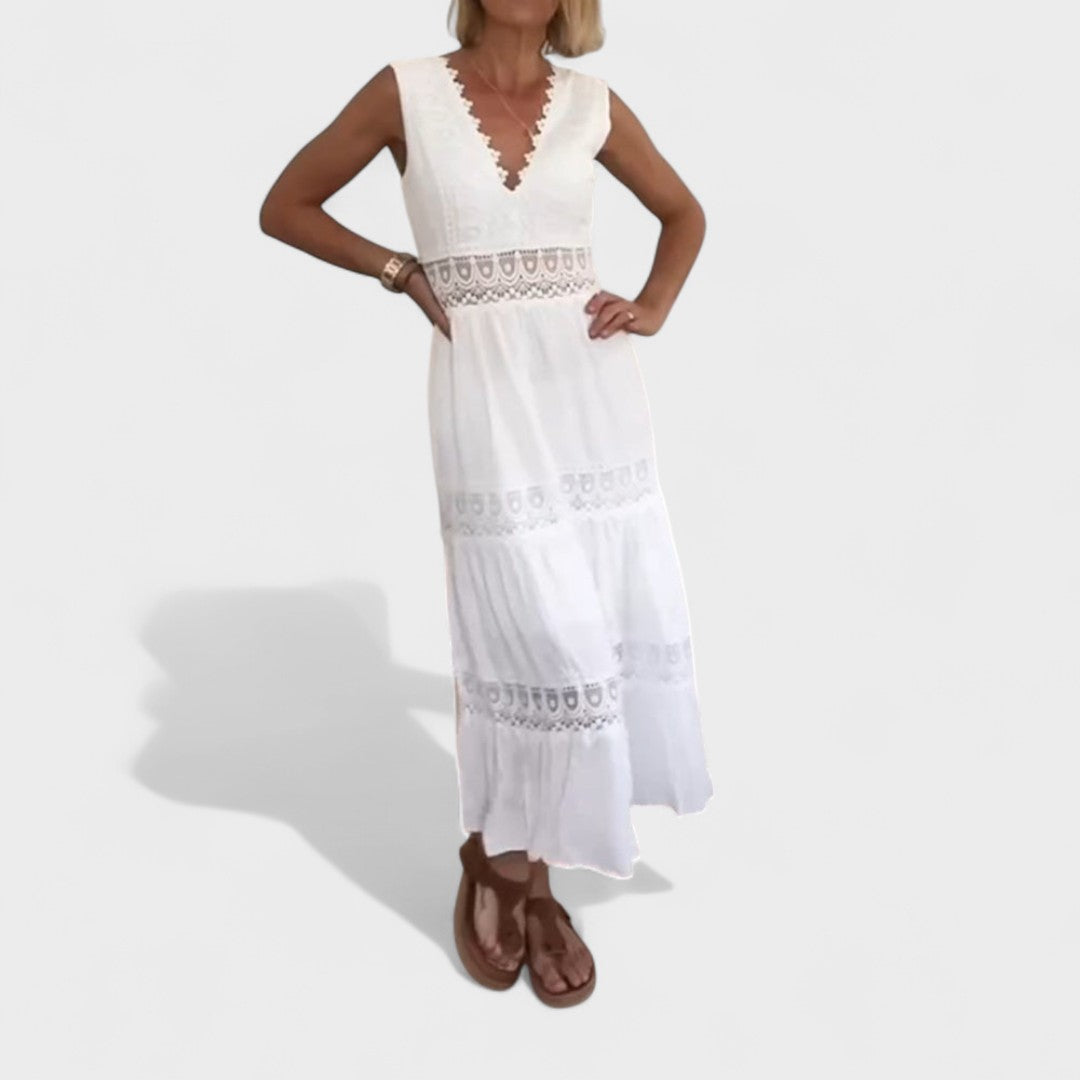 Елена - Елегантна Чипкова Рокля с V-Изрез