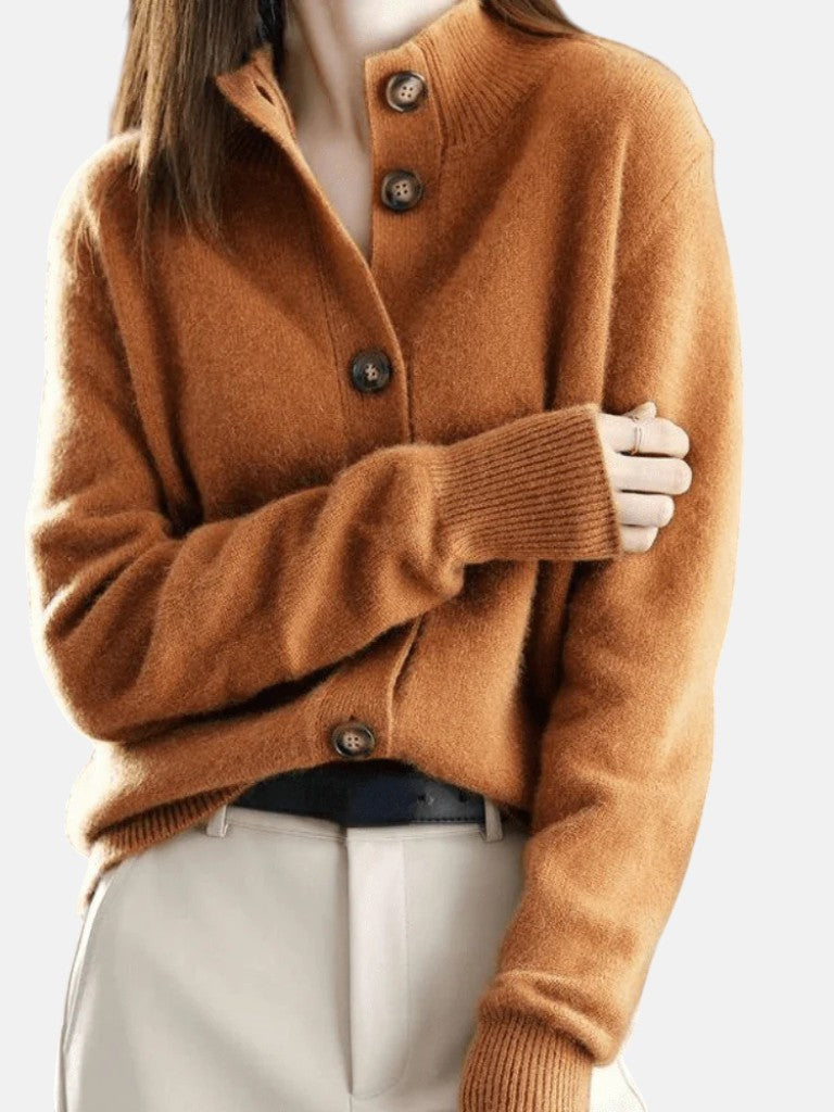 София  - бутон кардиган