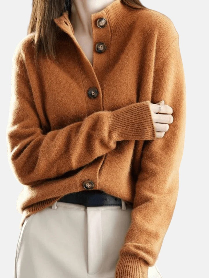 София  - бутон кардиган