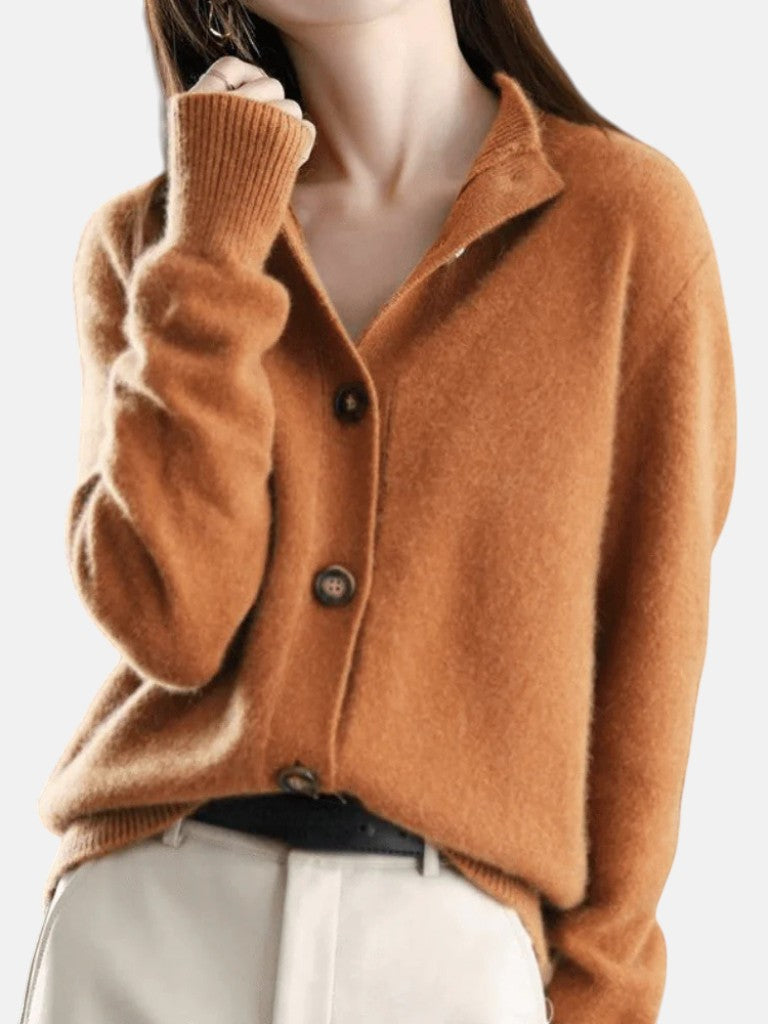 София  - бутон кардиган