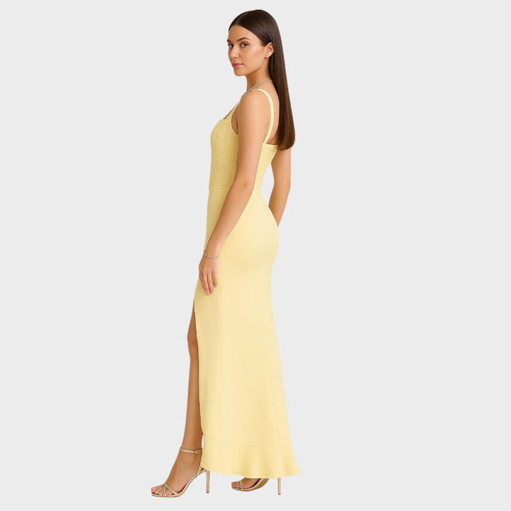 Криста - Елегантна корсетна рокля с volani