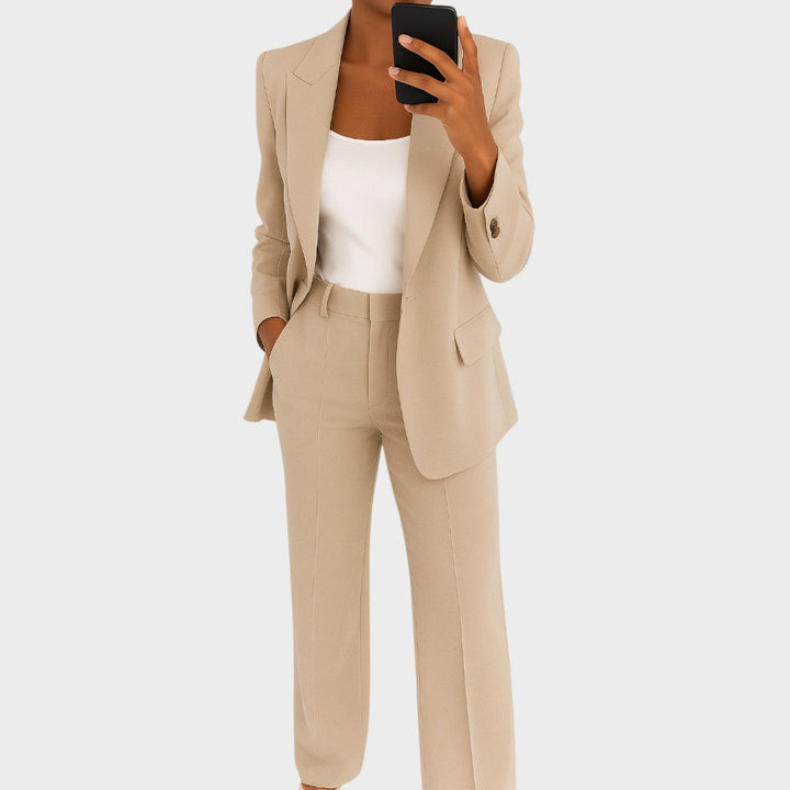 Геновева - Костюм, който повишава самочувствието