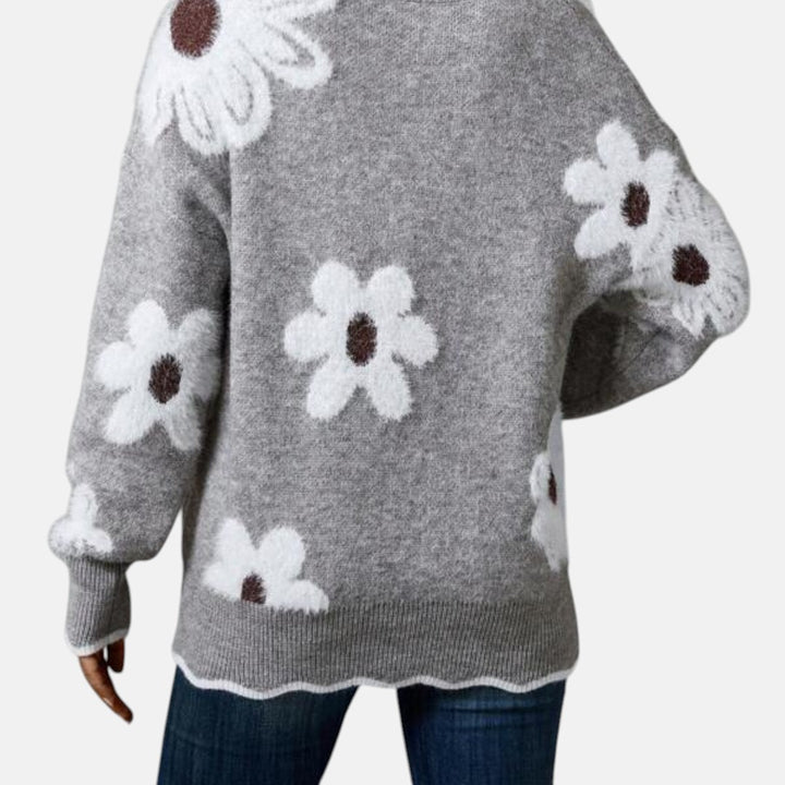 Рита - Елегантен пуловер с V-образно деколте и флорален мотив