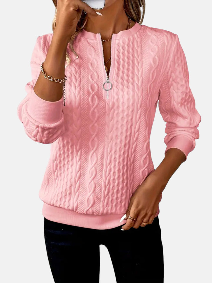 Ивана - Дамски пуловер с цип и плетени шарки