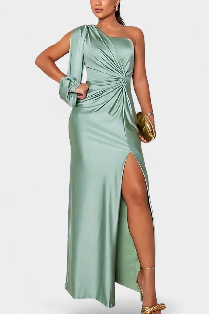 Андреа Асиметрична Рокля с Драпиране на Едно Рамо