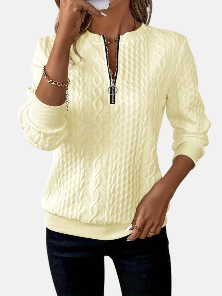 Ивана - Дамски пуловер с цип и плетени шарки