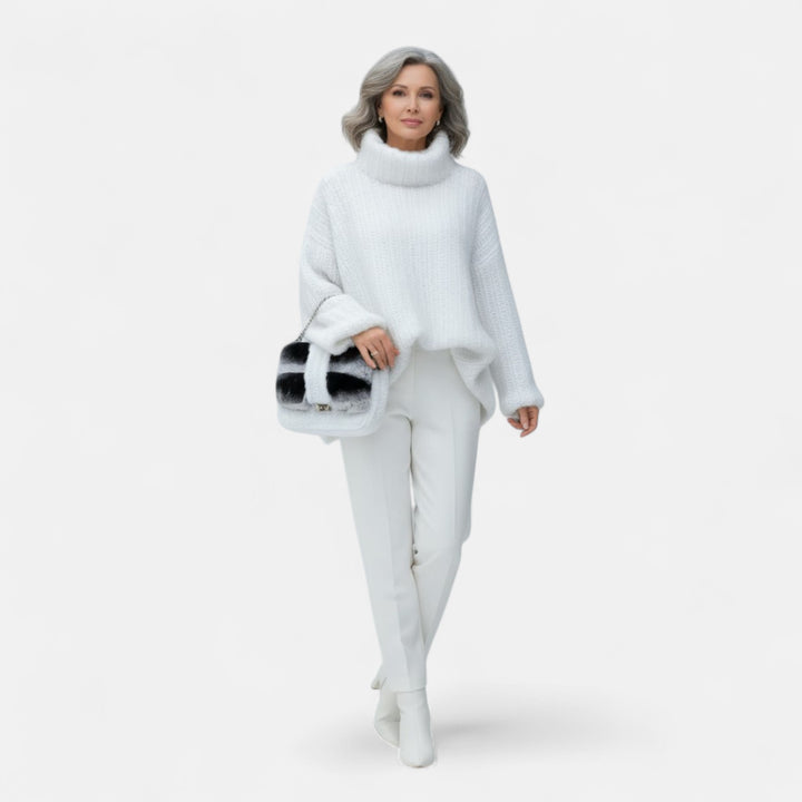 Полина - Мека дамска блуза с дълги ръкави и качулка