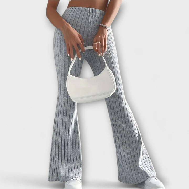 Тонка - Широки панталони със стил