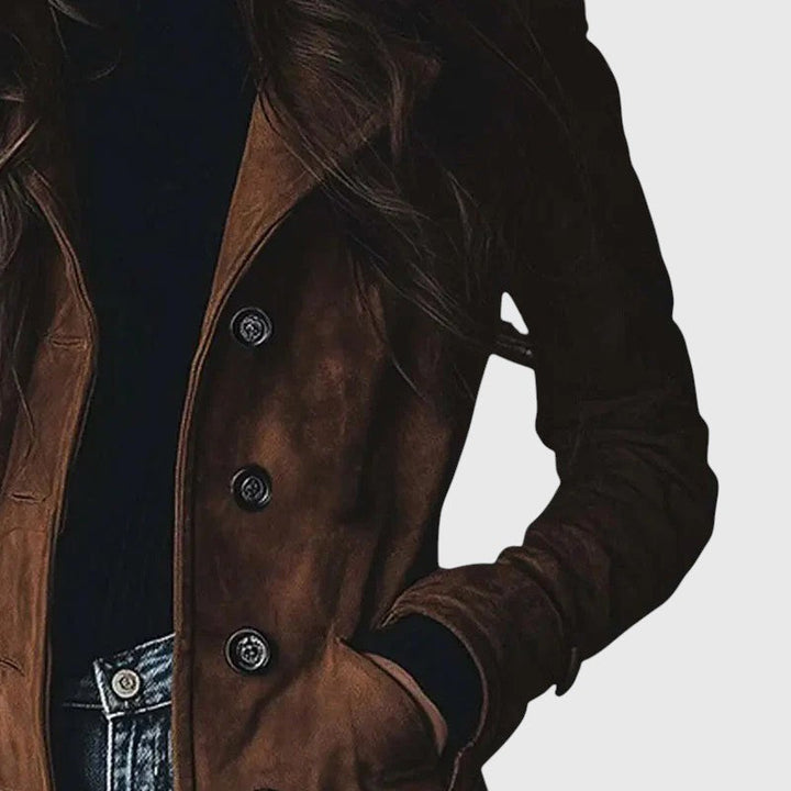 Giulia Bellini – Abrigo Largo de Gamuza