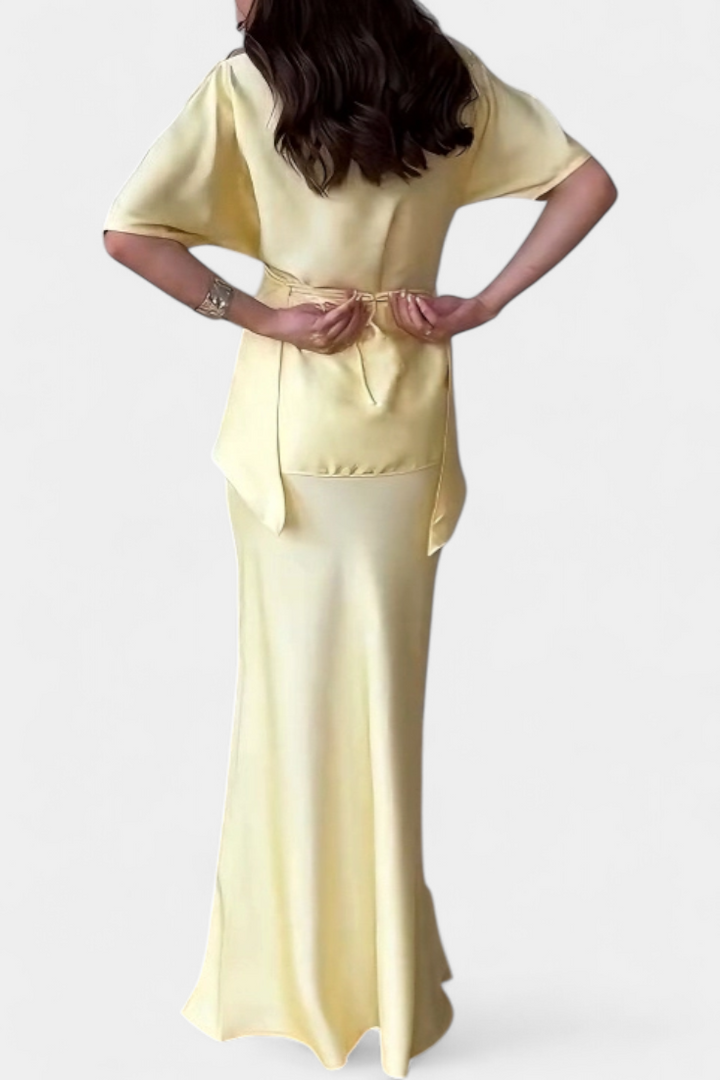 Комплект Сара с Топ с Прекръстени Презрамки и Лека Пола