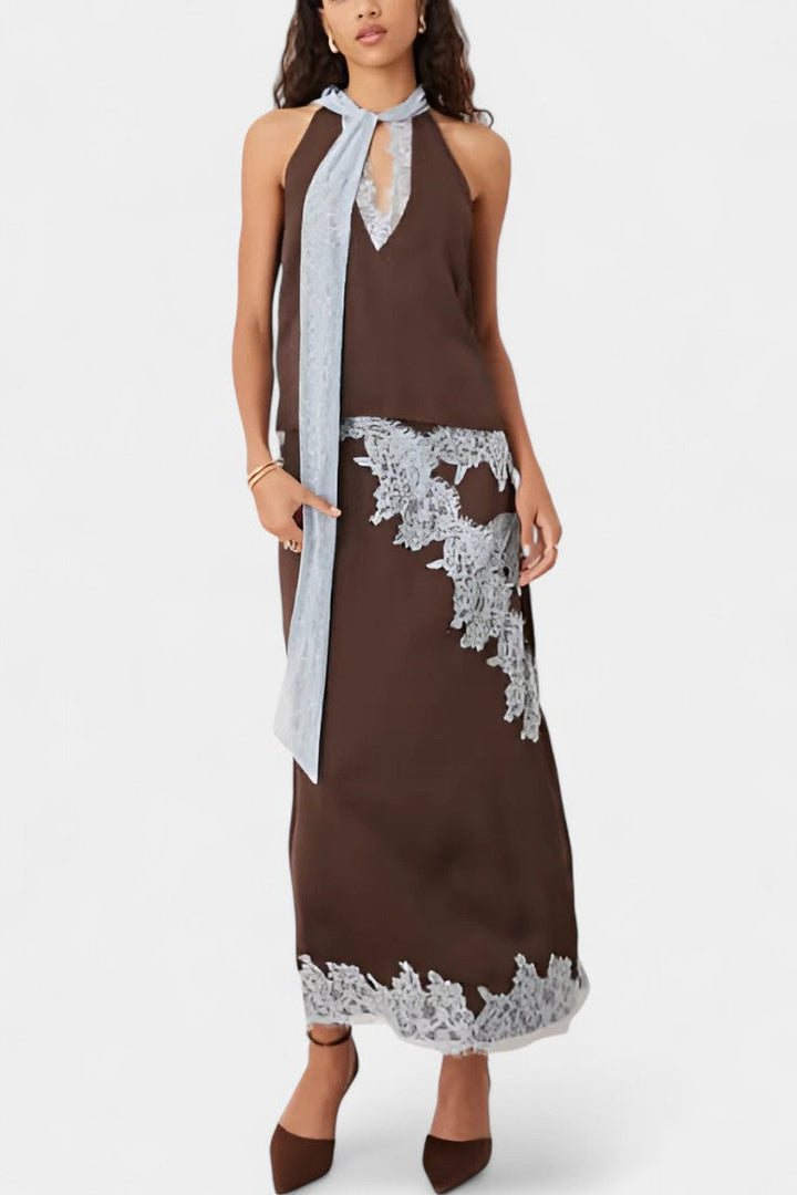 Драгийца Комплект Топ и Пола с Контрастни Чипкови Пана