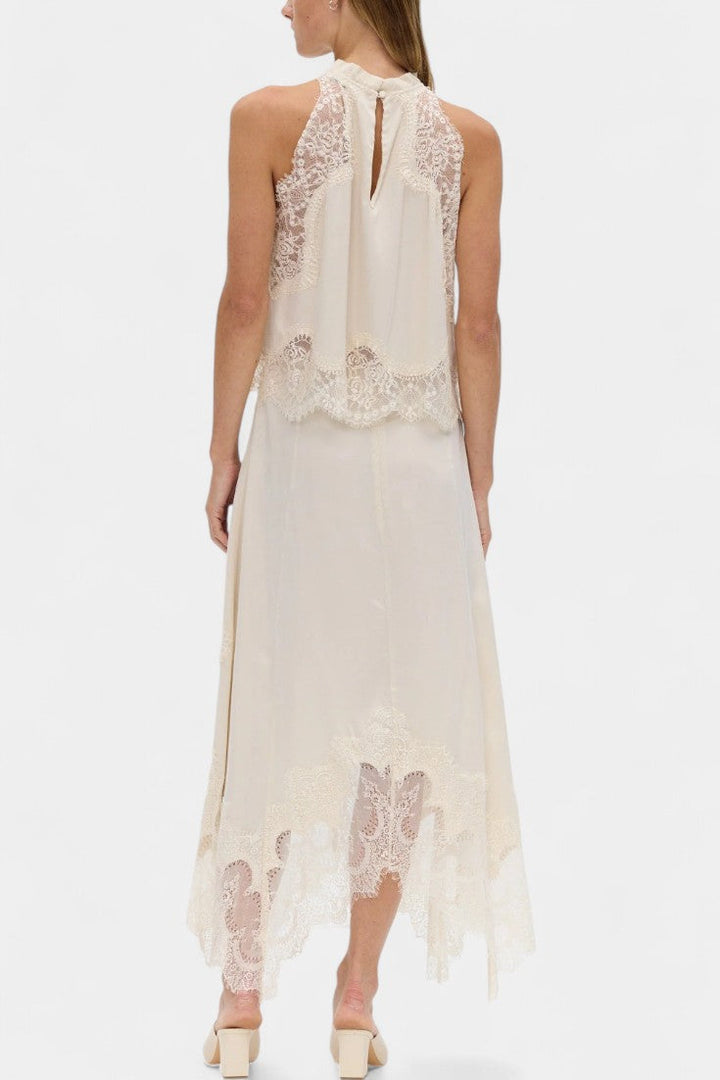 Нада Миди Пола с Дантелени Детайли и Асиметричен Подгъв