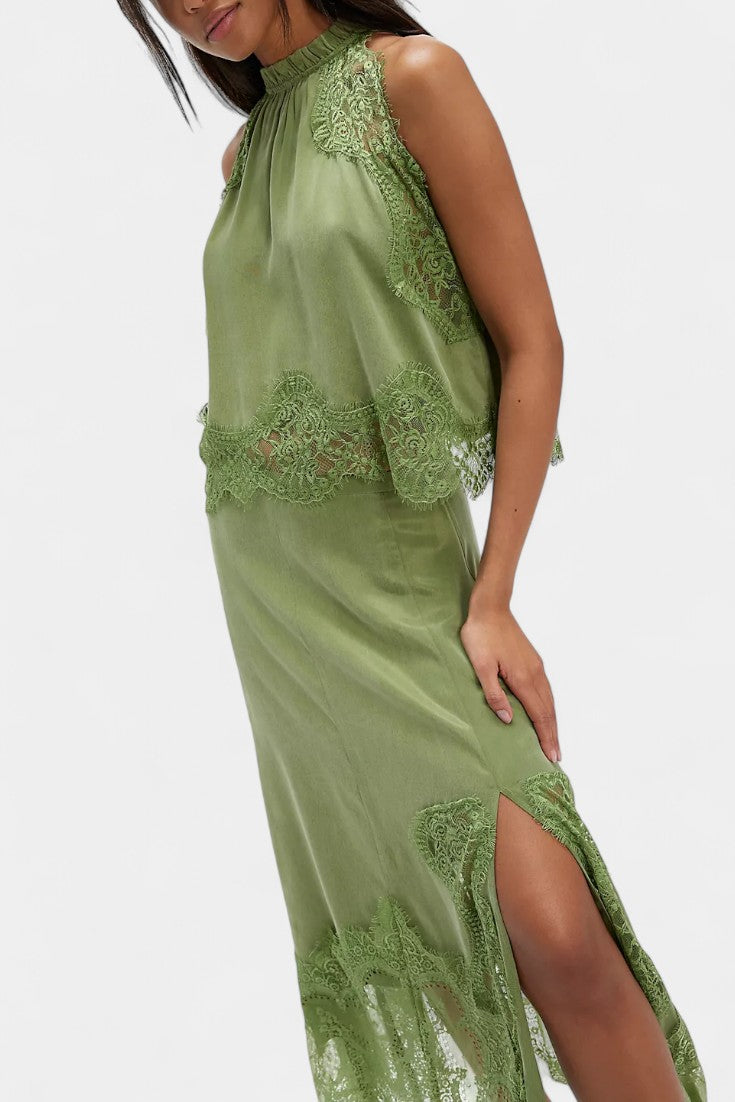 Нада Миди Пола с Дантелени Детайли и Асиметричен Подгъв